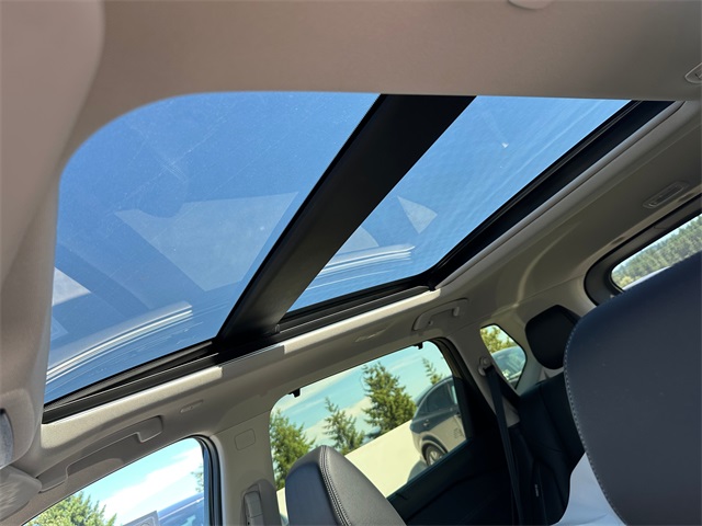 Vehicle image 24 of 25