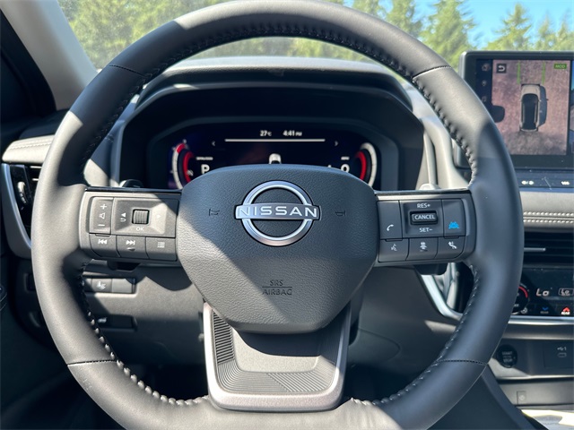 Vehicle image 16 of 25