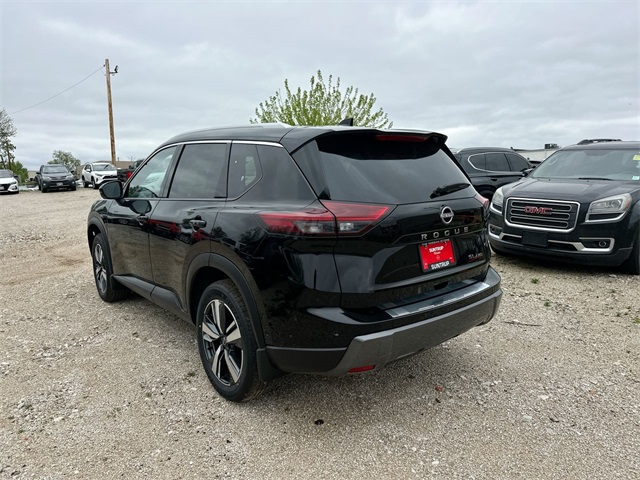 Vehicle image 15 of 32