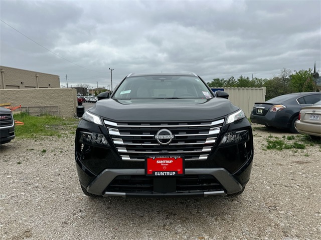 Vehicle image 4 of 32