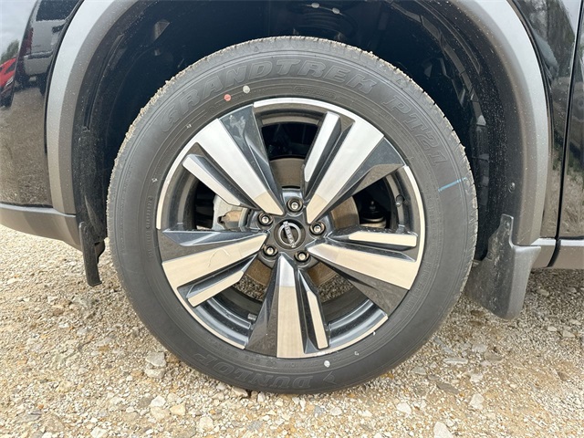 Vehicle image 18 of 32