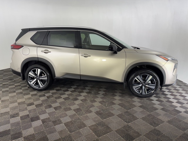 Vehicle image 9 of 27