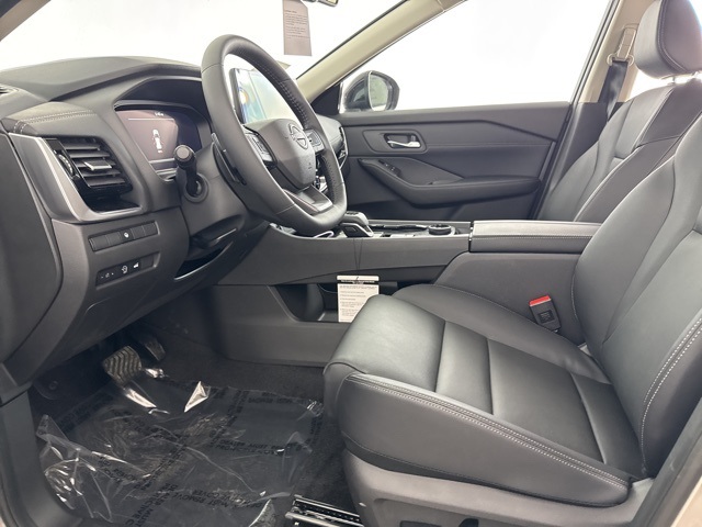 Vehicle image 23 of 27