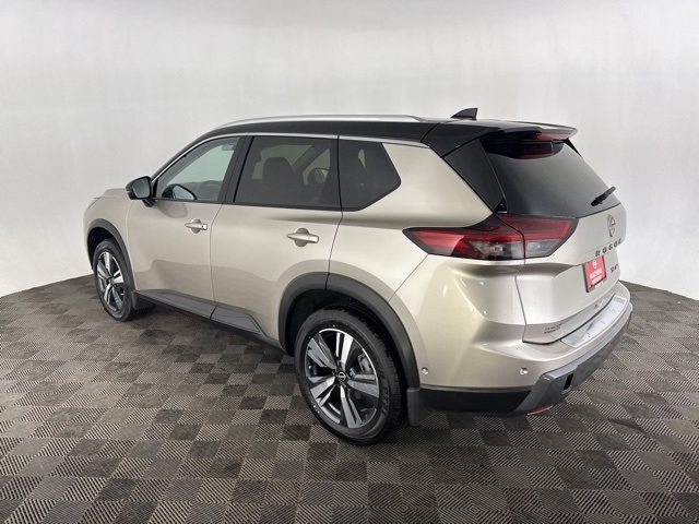 Vehicle image 7 of 27