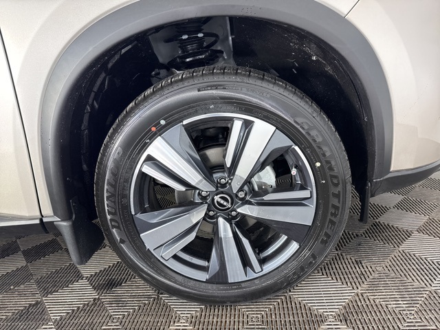 Vehicle image 26 of 27