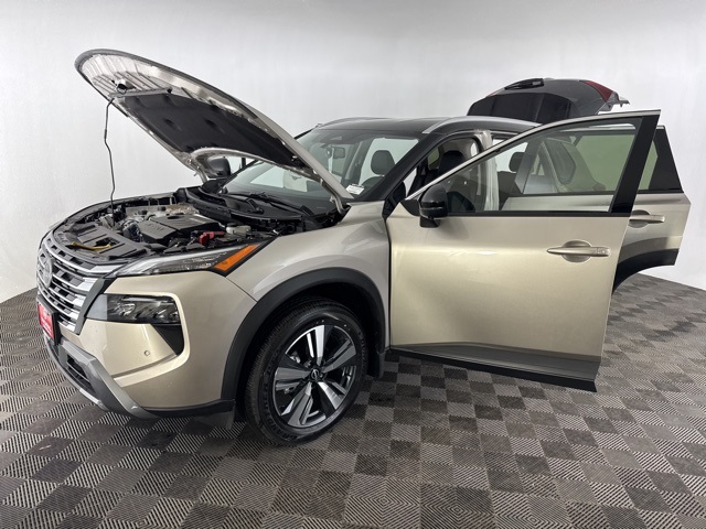 Vehicle image 12 of 27