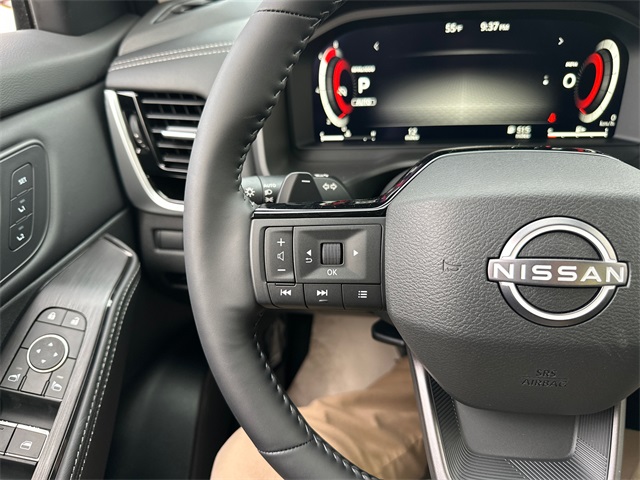 Vehicle image 40 of 43