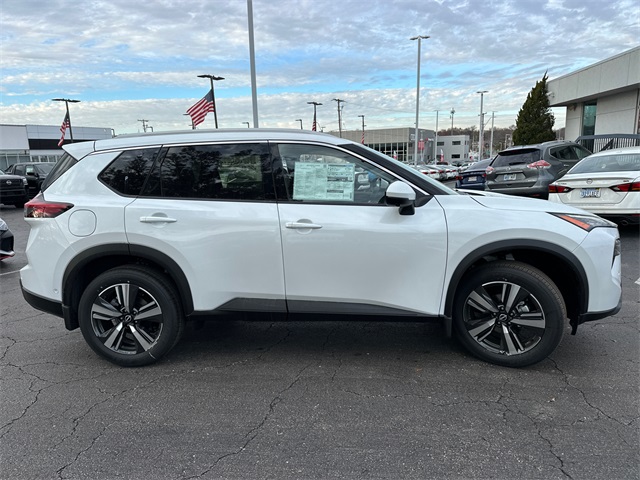 Vehicle image 6 of 43