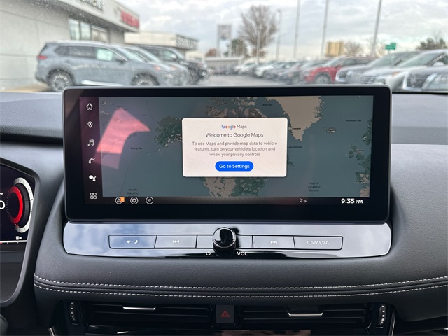 Vehicle image 27 of 43