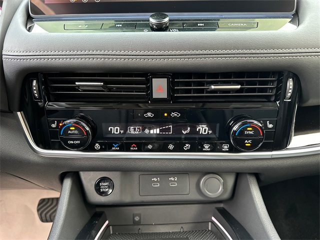 Vehicle image 25 of 43
