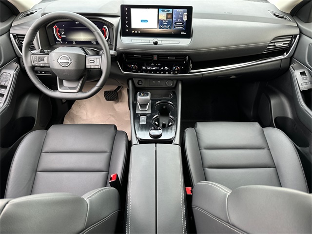 Vehicle image 17 of 43