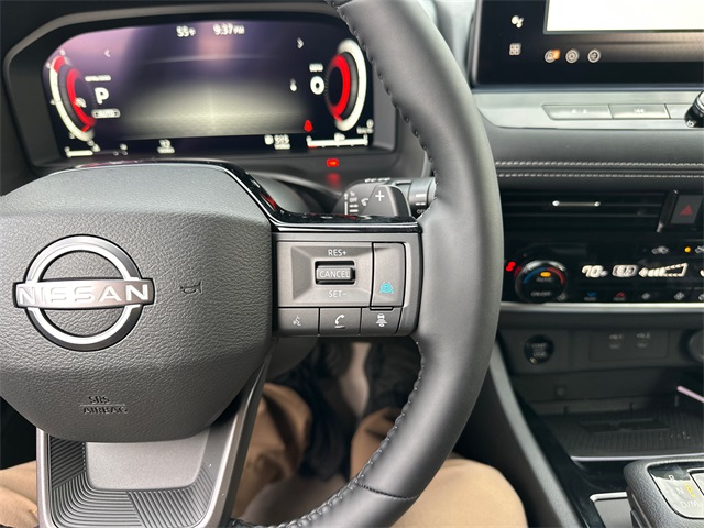 Vehicle image 41 of 43