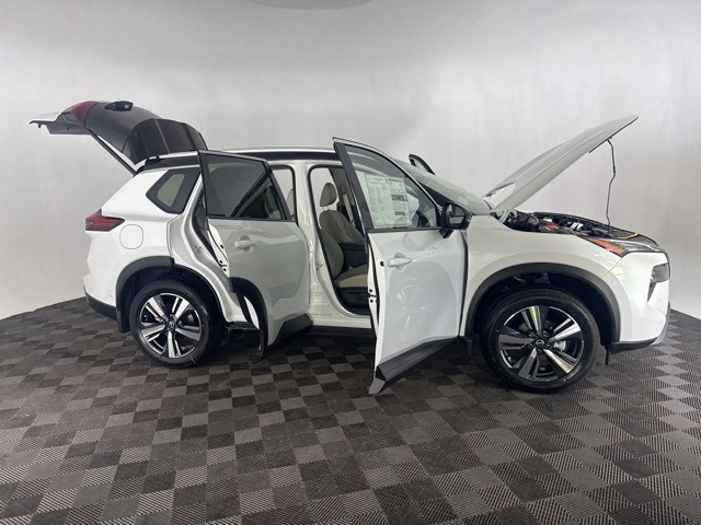 Vehicle image 5 of 26