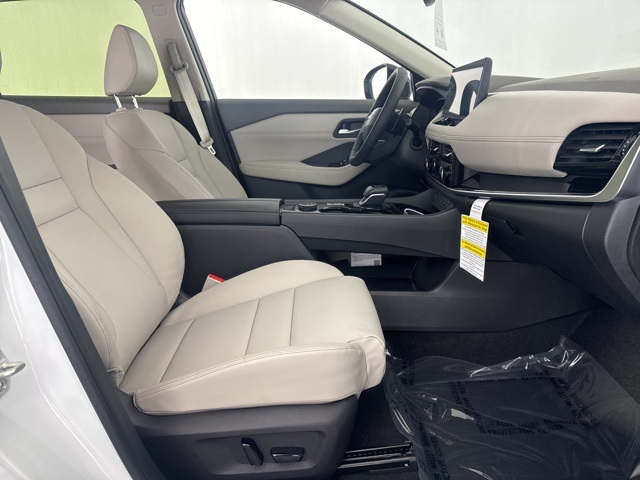 Vehicle image 20 of 26