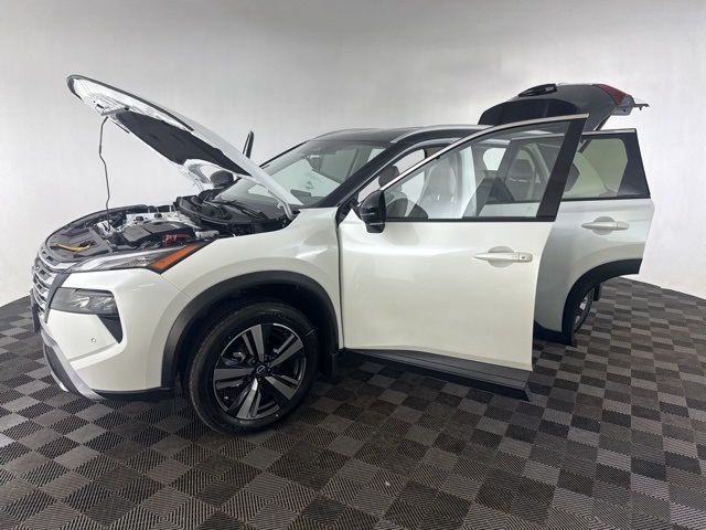 Vehicle image 11 of 26