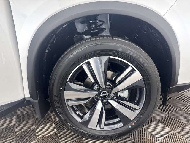 Vehicle image 25 of 26