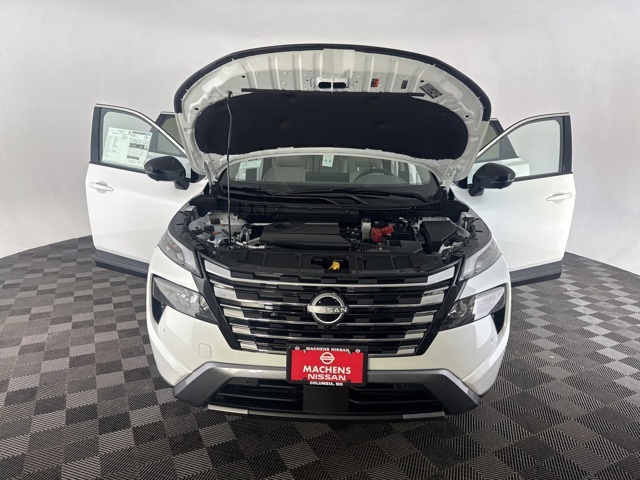 Vehicle image 15 of 26