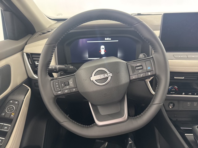 Vehicle image 22 of 26