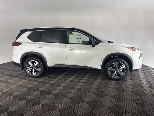 Vehicle image 8 of 26