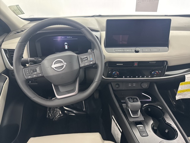 Vehicle image 21 of 27
