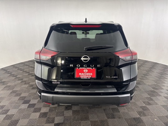 Vehicle image 15 of 27