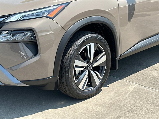 Vehicle image 7 of 18