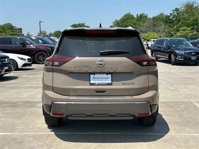 Vehicle image 5 of 18