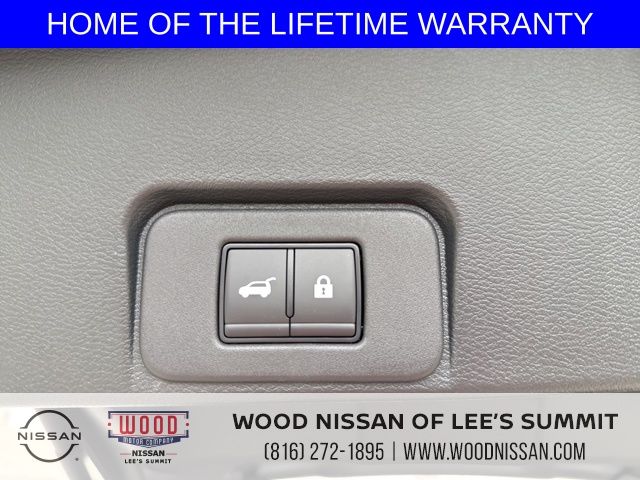Vehicle image 20 of 40