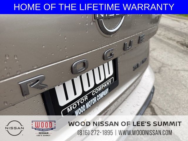 Vehicle image 39 of 40