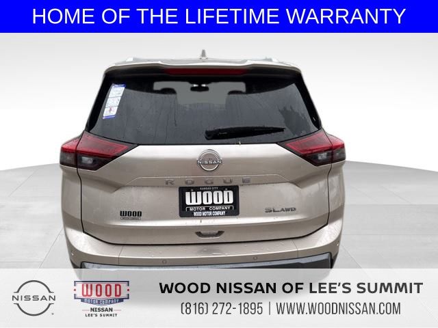 Vehicle image 5 of 40