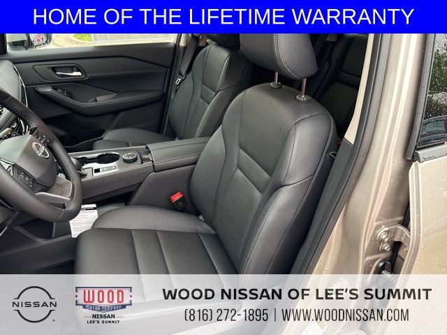 Vehicle image 16 of 40