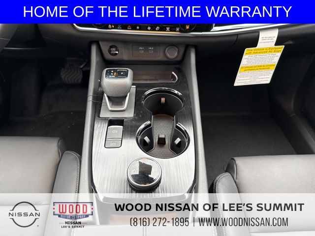 Vehicle image 11 of 40