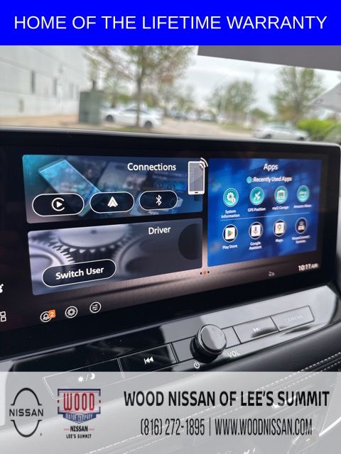 Vehicle image 27 of 40
