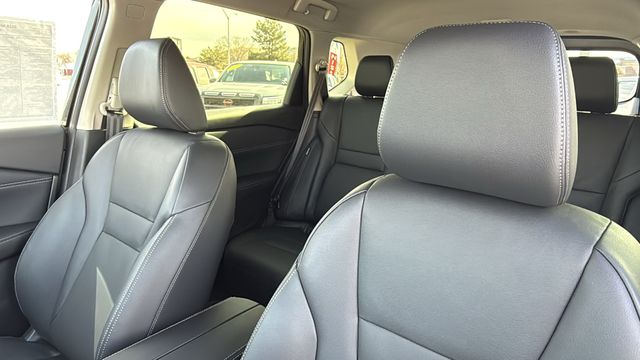 Vehicle image 11 of 30