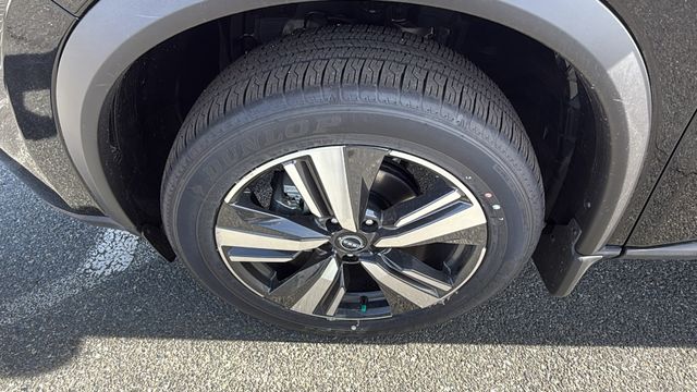 Vehicle image 9 of 30