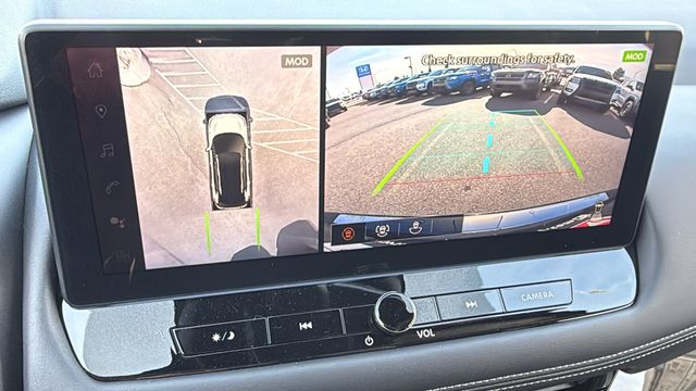 Vehicle image 16 of 30