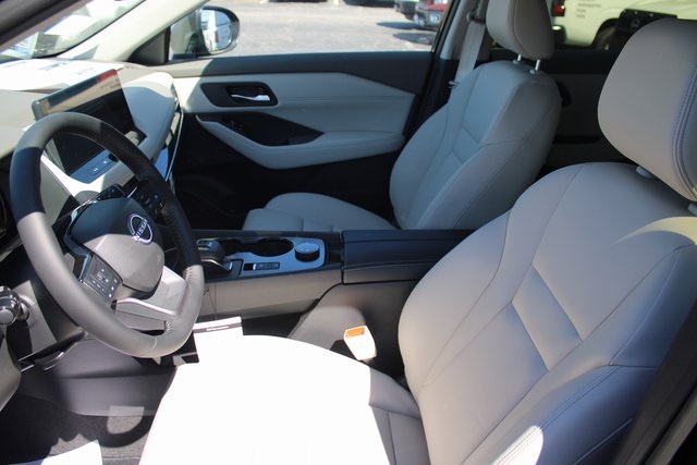 Vehicle image 8 of 20