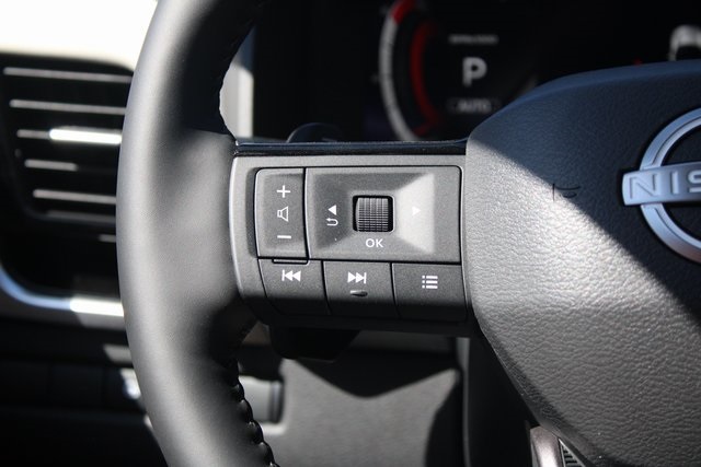 Vehicle image 10 of 20