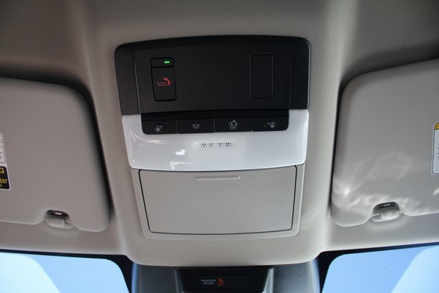Vehicle image 17 of 20