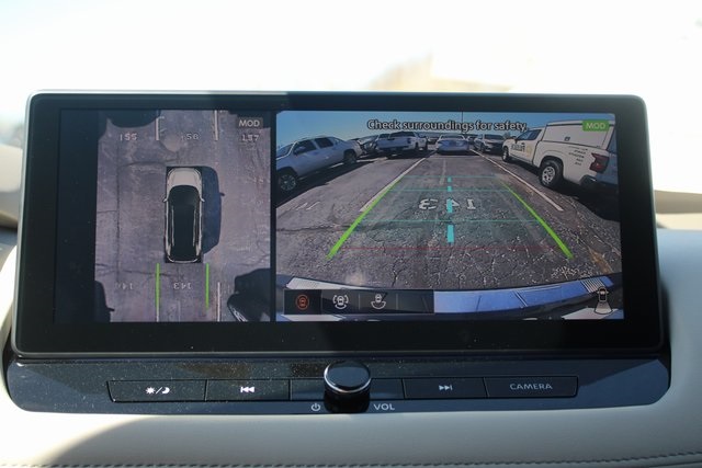 Vehicle image 15 of 20