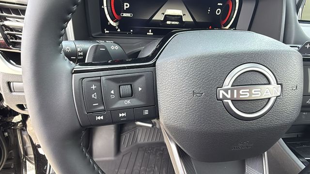 Vehicle image 19 of 30