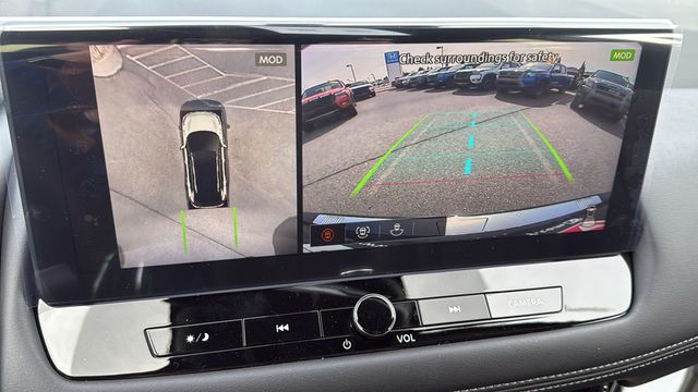Vehicle image 16 of 30