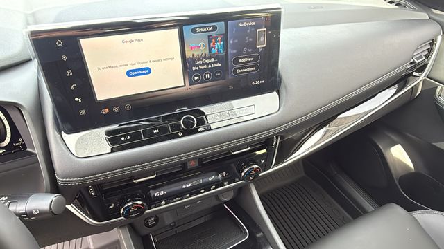 Vehicle image 15 of 30