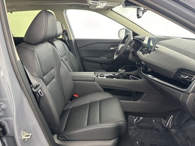 Vehicle image 20 of 28