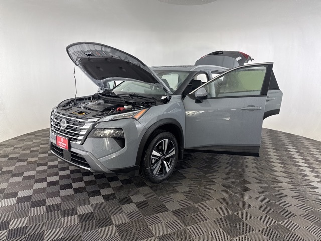 Vehicle image 10 of 28