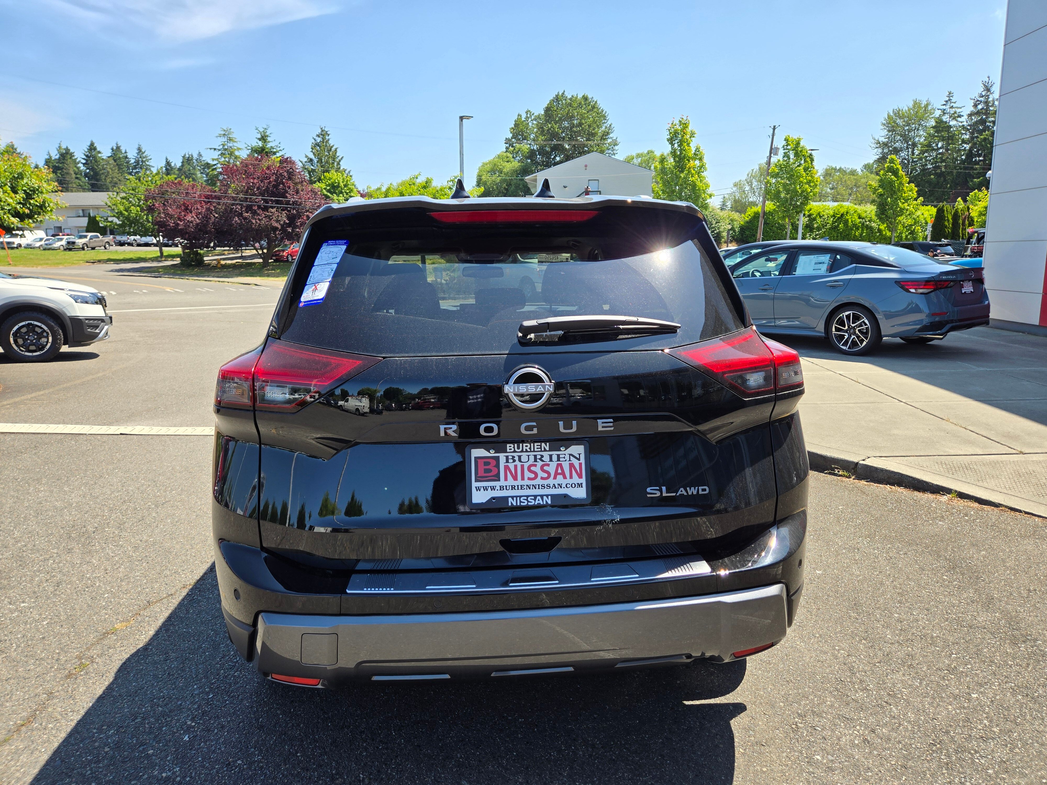 Vehicle image 5 of 24