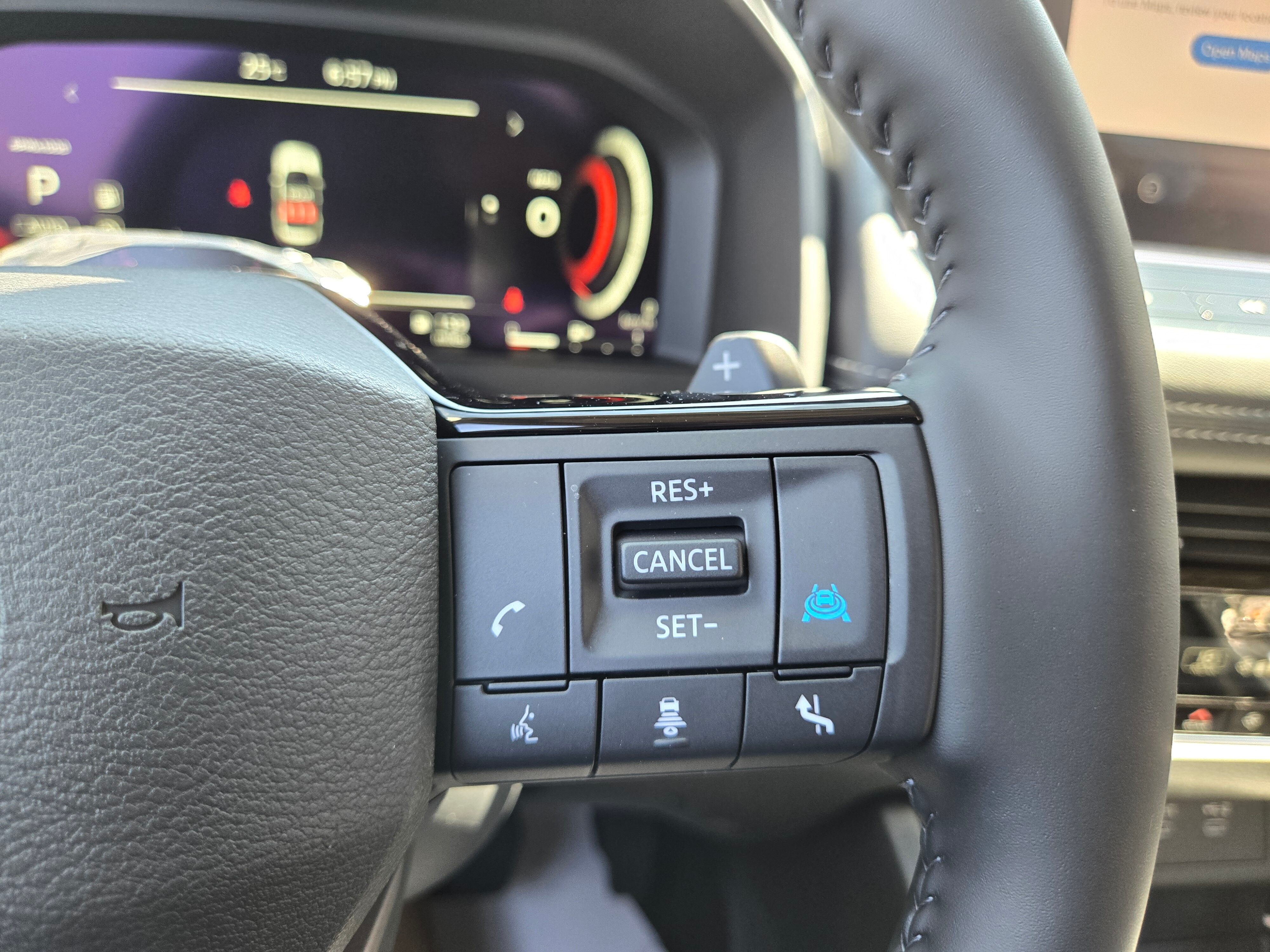 Vehicle image 21 of 24