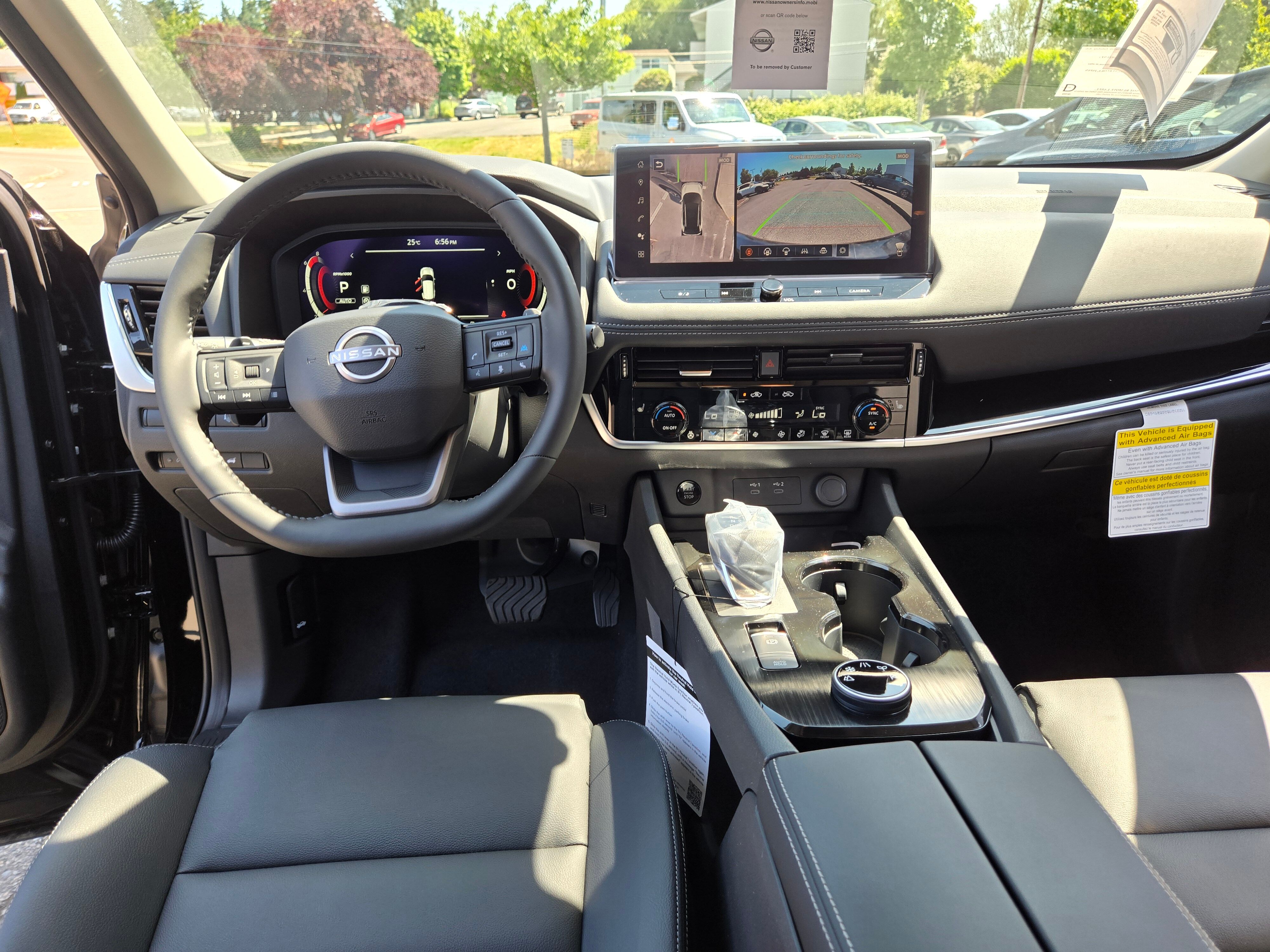 Vehicle image 13 of 24
