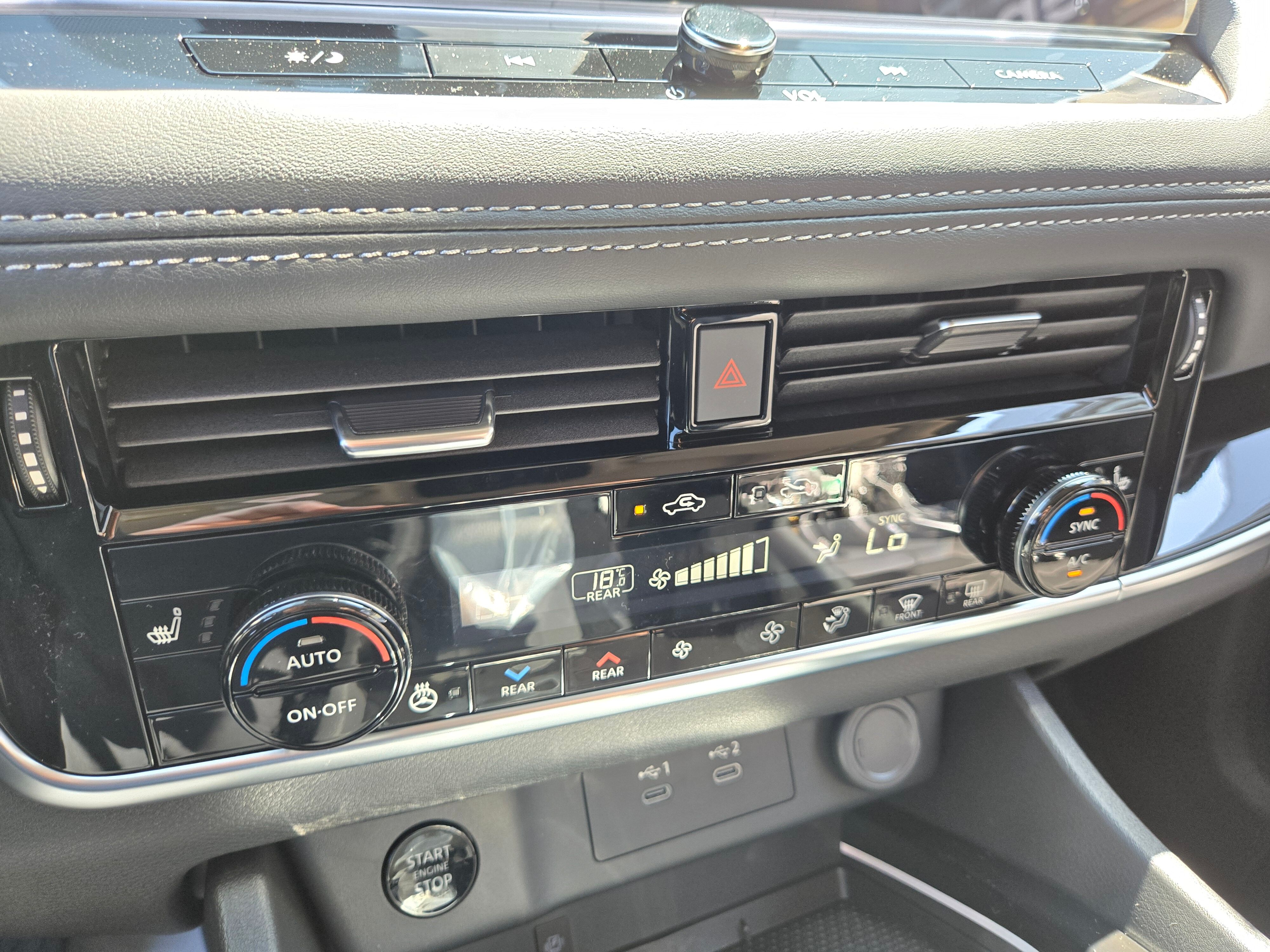 Vehicle image 19 of 24