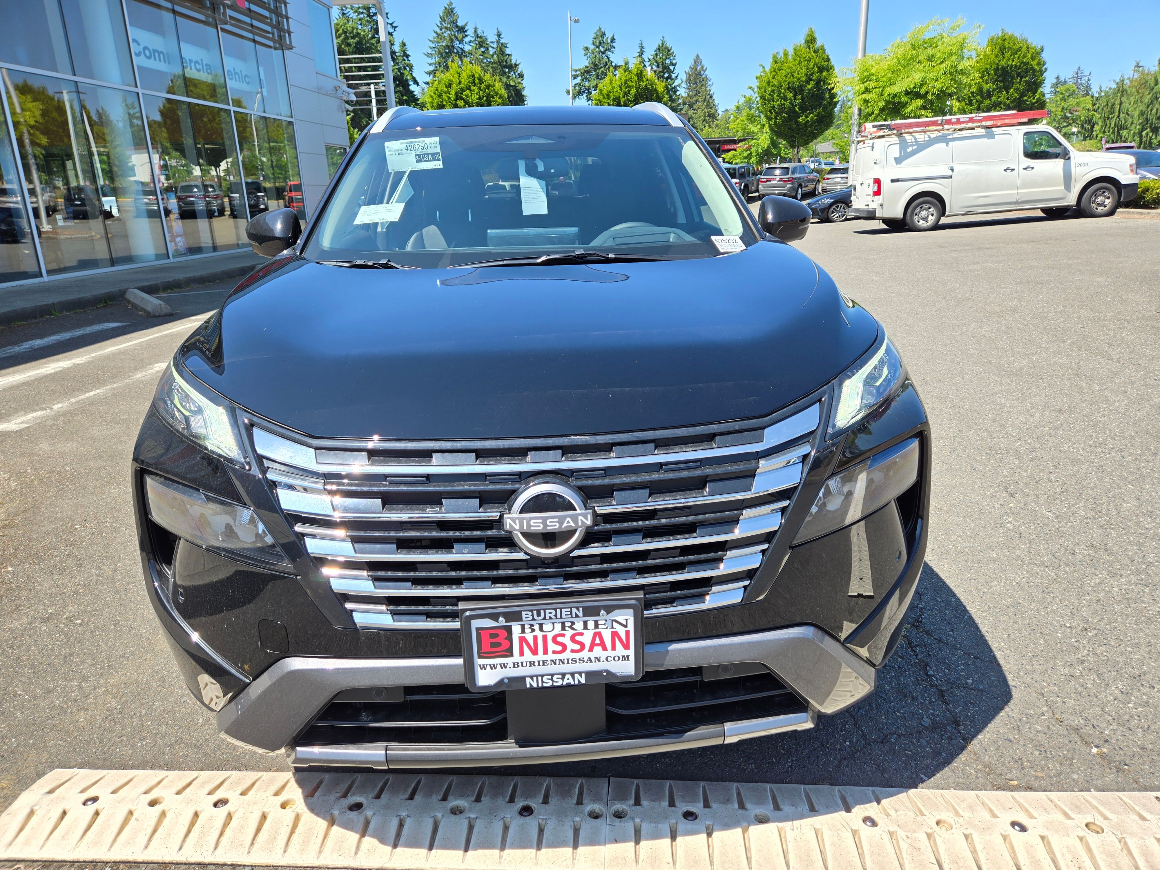 Vehicle image 8 of 24
